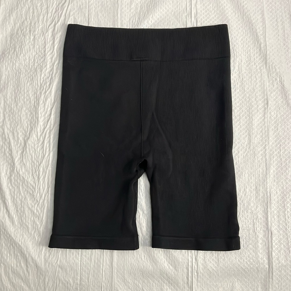 Fabletics biker shorts size medium